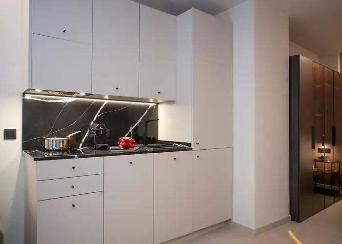 Neobeds - Stylish Modern 1br Near Old Town & Steps From Turia Park