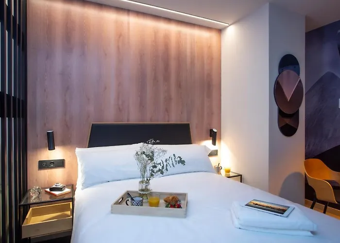 Apartamento Neobeds - Stylish Modern 1br Near Old Town & Steps From Turia Park Valencia