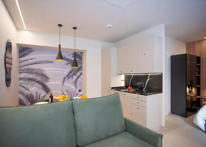 Neobeds - Stylish Modern 1br Near Old Town & Steps From Turia Park Valencia